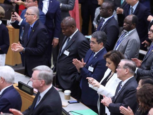 Presidente Hernández asiste a histórica reunión convocada por Trump