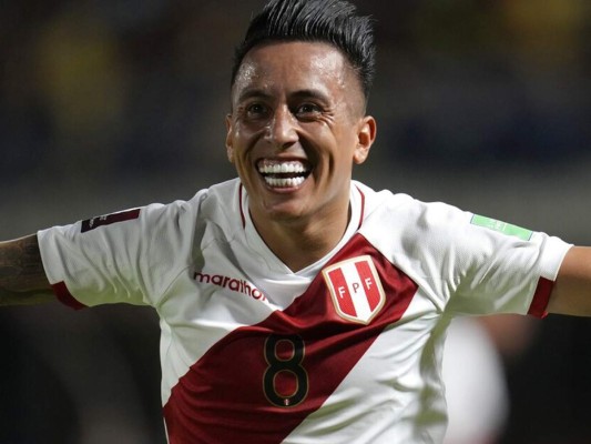 Perú vence a Venezuela y entra en la lucha por cuarto puesto