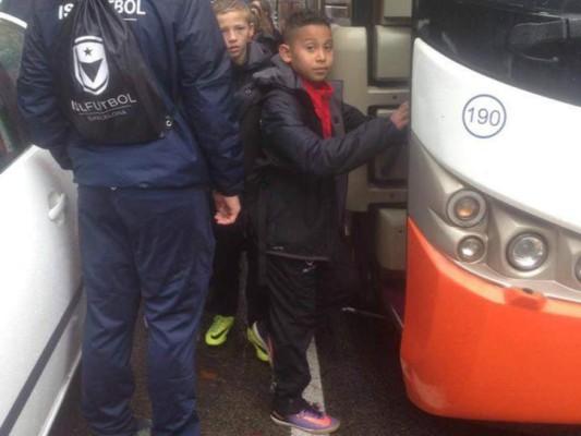 Niño hondureño lucha por jugar en las escuelas del FC Barcelona