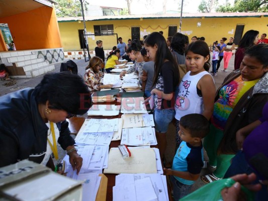 Nadie debe pagar ni llevar partida de nacimiento para matricular en escuelas públicas del país