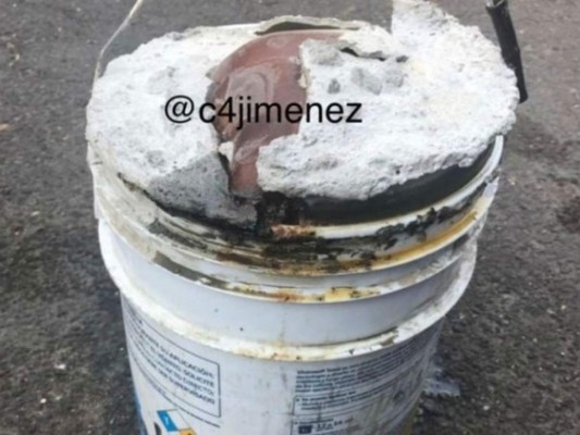 Dentro de baldes con cemento dejan cuerpo descuartizado en México