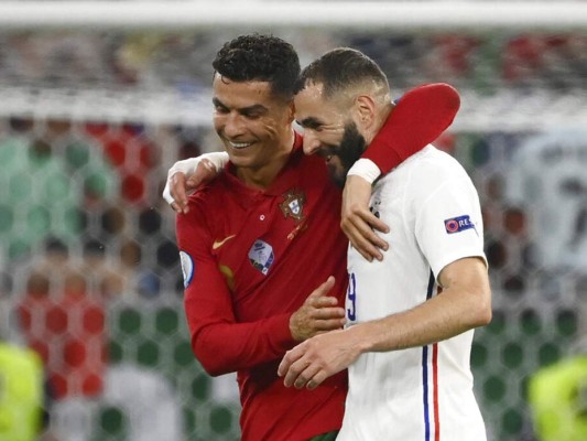Benzema se siente aliviado tras doblete con Francia