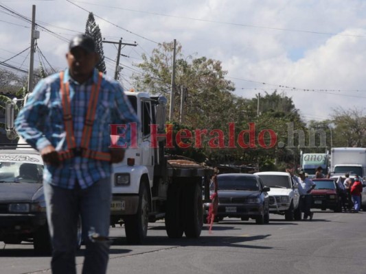 Decomisan taxis que circulan durante toque de queda absoluto&nbsp;&nbsp;