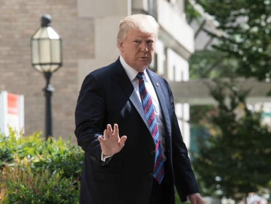 El gobierno de Donald Trump anunció este martes el fin de un programa instaurado por su predecesor Barack Obama que permitió residir y trabajar a 800.000 jóvenes traídos ilegalmente a Estados Unidos siendo niños. Foto AFP