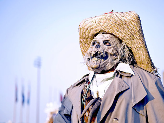 Mexicanos celebran a la Virgen de Guadalupe en su día