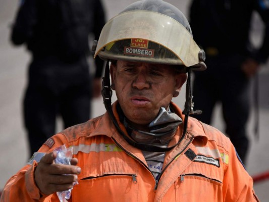 ﻿Fotos: La noble labor de los héroes anónimos tras erupción del volcán de Fuego en Guatemala