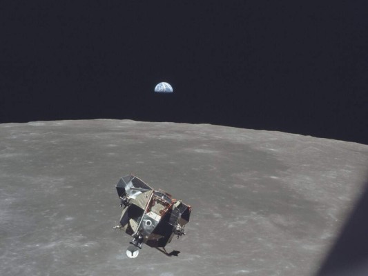 Las históricas imágenes que dejó la llegada del hombre a la Luna en 1965