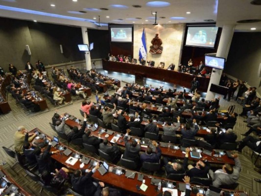 El Congreso dice que se debe adecuar la Ley del Espacio Aéreo