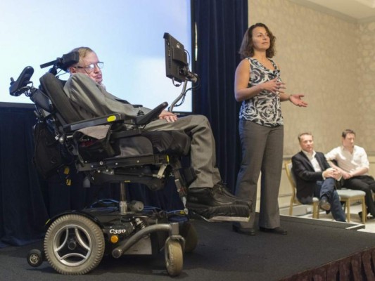 Subastan silla de ruedas de Stephen Hawking por millonaria suma&nbsp;