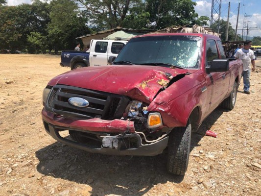 Motociclista muere tras impactar contra un vehículo en Cofradía, Cortés