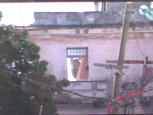 Tres muertos al desplomarse edificio en La Habana