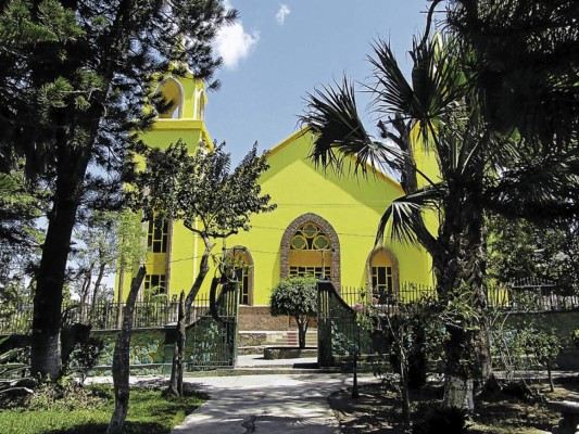 Prácticas de surf, el nuevo atractivo de verano en el sur