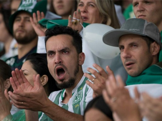 Restos de víctimas de accidente aéreo en Colombia ya están en el estadio del Chapecoense