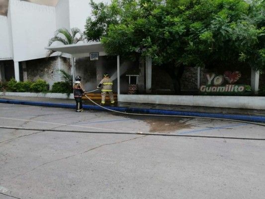 Dramáticas fotos del incendio en el mercado Guamilito, icónico en San Pedro Sula
