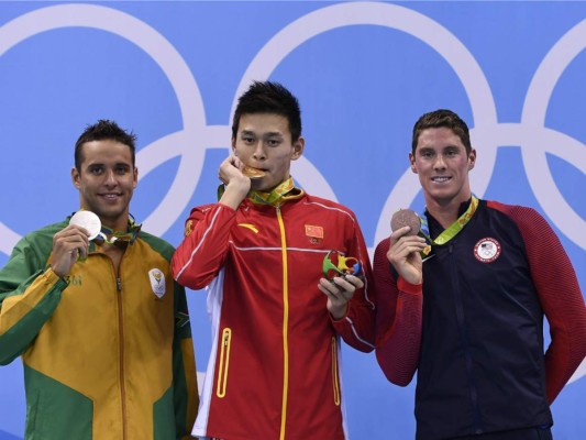 '¡Sun Yang, mea violeta!', acusa el francés Lacourt