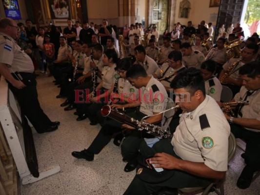 Con devoción y alegría, feligreses empiezan a llegar a la Basílica de Suyapa