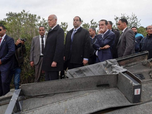 Hecho pedazos, así quedó el bus que se accidentó en Túnez y dejó 24 muertos