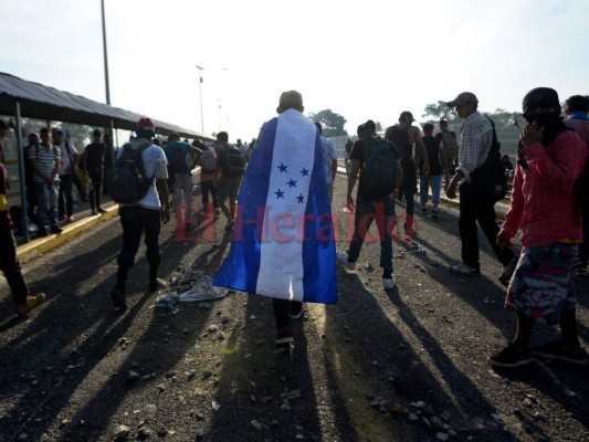 Trump dice que EEUU planea 'ciudades de carpas' para los migrantes de caravana&nbsp;