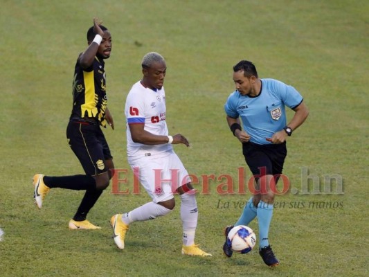 Real España y Olimpia no se hacen daño en la ida de la final de grupos&nbsp;&nbsp;