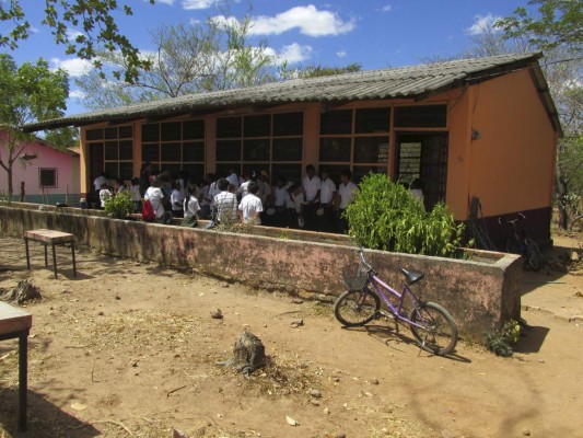 En manos de la caridad están las obras en centros educativos