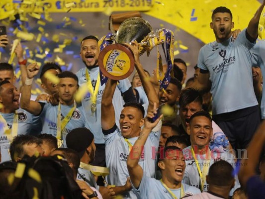 FOTOS: La celebración de Motagua tras conquistar la copa 17 ante Olimpia