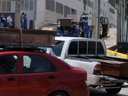 FOTOS: El drama de Ecuador, país desbordado de muertes por coronavirus