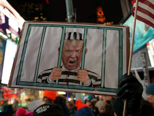 En calles de Boston y Nueva York piden la destitución de Donald Trump