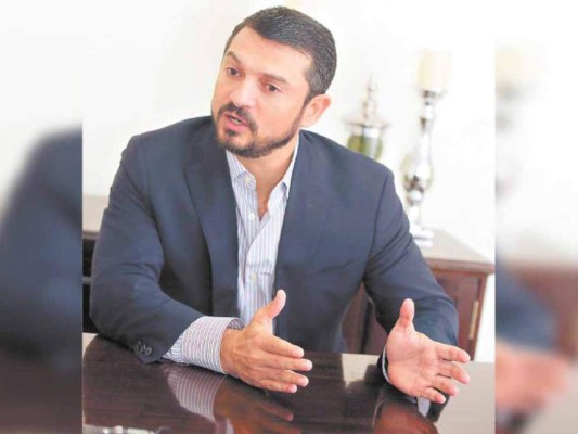 Diputado Yury Sabas anuncia su retiro de la política