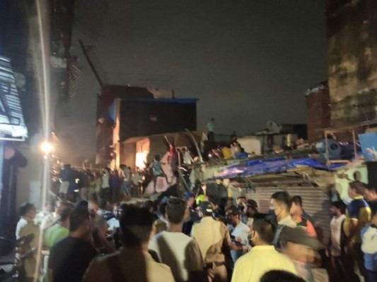 Edificio se derrumba en India; hay 11 muertos y siete heridos  