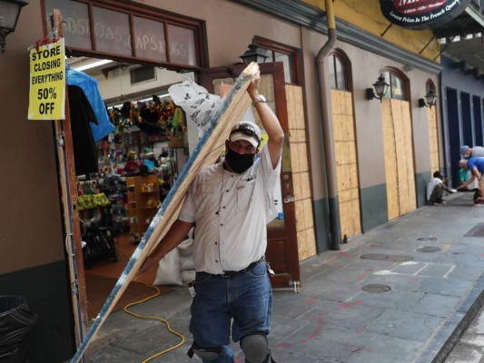 FOTOS: Huracán Sally amenaza EEUU con inundaciones mortales