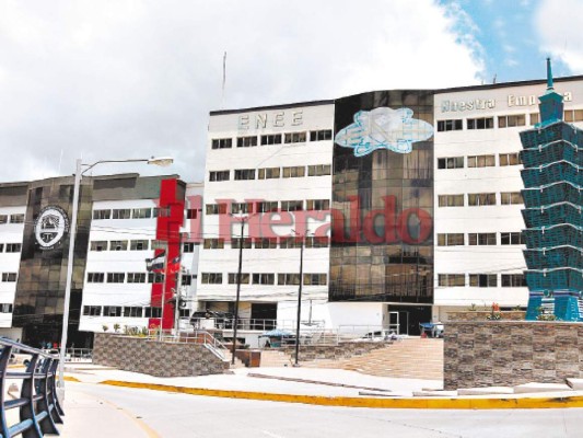 ENEE: Revisarán más de 200 contratos de energía eléctrica