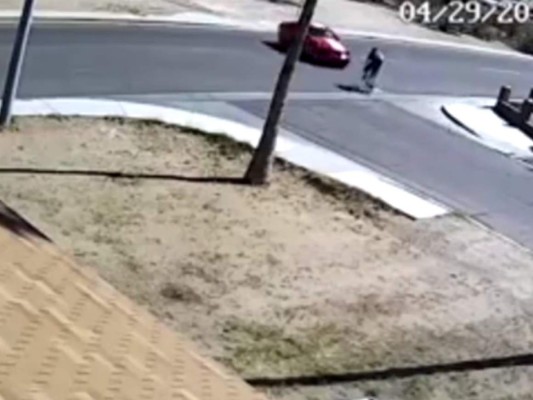 Le confesó a su novia que tenía Sida y ella lo atropelló en venganza