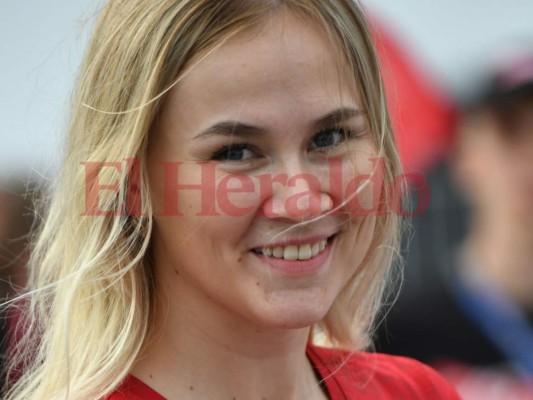 Las bellas mujeres que disfrutan del Mundial ante Croacia vs Dinamarca