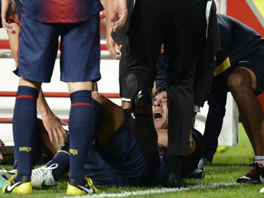 Video: La espeluznante lesión de Carles Puyol