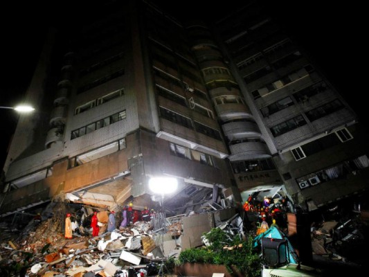 Los fotos más impactantes que dejó el sismo en Taiwán