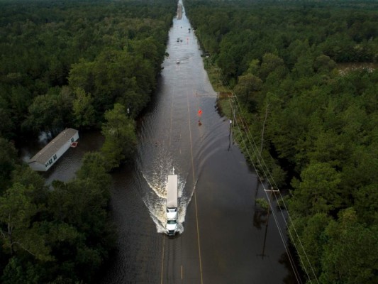 Imelda deja cuatro muertos y decenas de atrapados en Texas&nbsp;&nbsp;