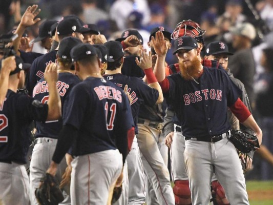 Medias Rojas remontan a Dodgers 9x6 y acarician su noveno título de Serie Mundial&nbsp;&nbsp;