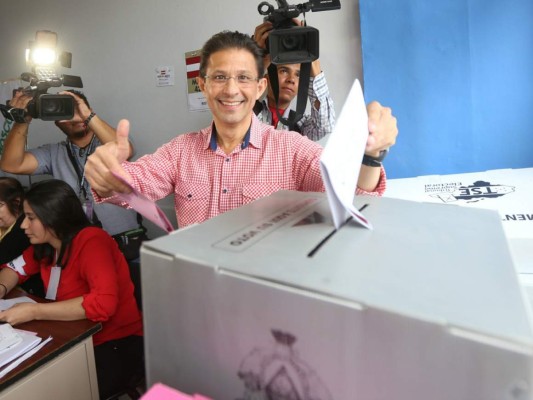 Así vivieron las elecciones primarias los candidatos hondureños en redes sociales