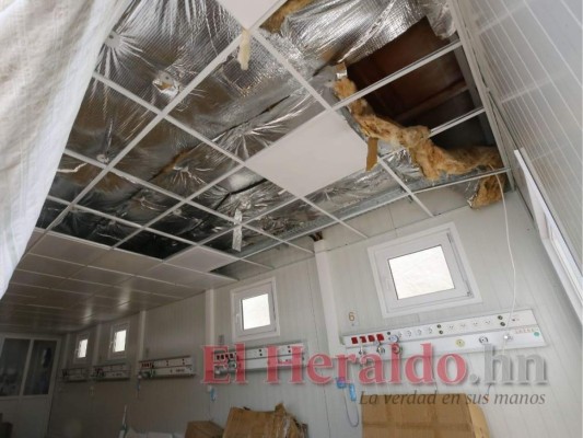 El techo de una sala UCI todavía no ha sido instalado. Foto: Jhony Magallanes/El Heraldo