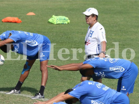 Jugadores del Olimpia son recibidos entre felicitaciones y aplausos