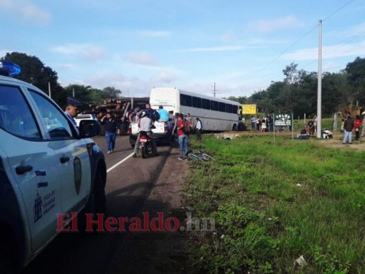 Al menos 27 heridos dejan tres choques en inicio del feriado morazánico