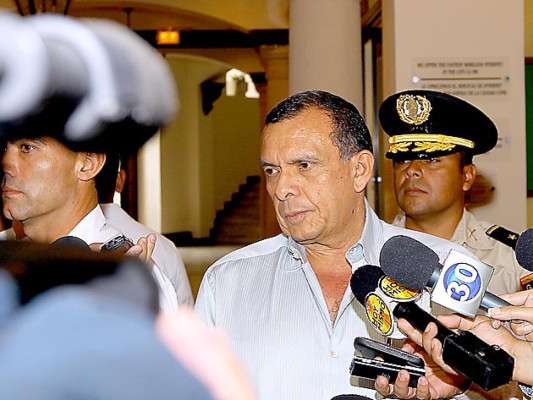 A dos años de gobierno, Lobo está 'agotado'