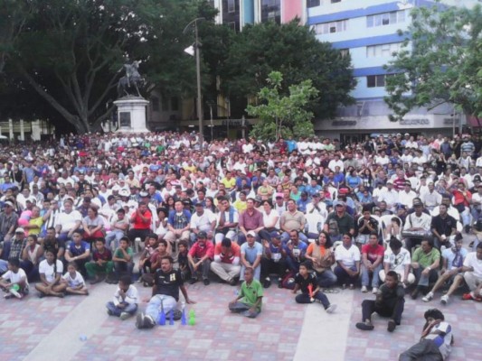 El Honduras-Ecuador paraliza Tegucigalpa