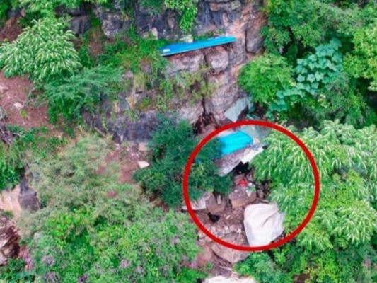 Dron dejó al descubierto el refugio que usó un fugitivo por 17 años