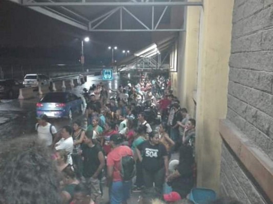 Las primeras imágenes que deja la caravana de hondureños que partió hacia EEUU