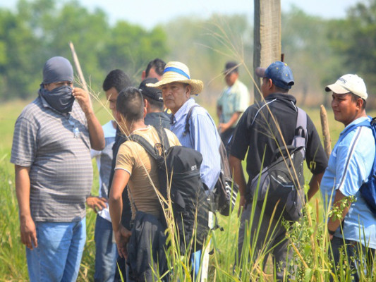 Campesinos invaden tierras cercanas a la urbe