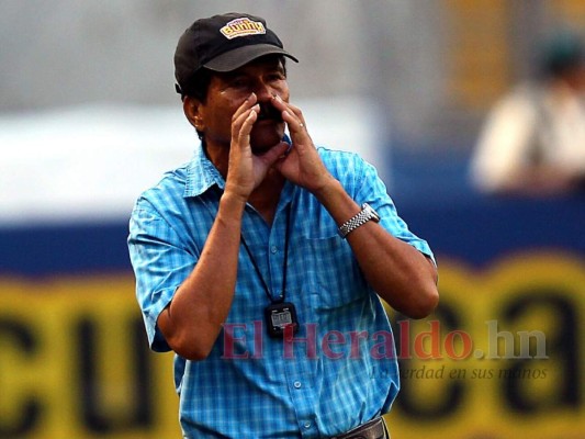 En imágenes: La vida del entrenador Hernán García, quien murió hoy producto de una enfermedad