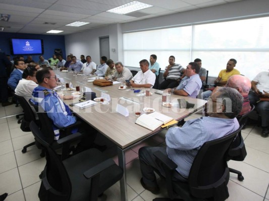 Suspenden las tomas en la CA-5; precio del peaje se mantiene