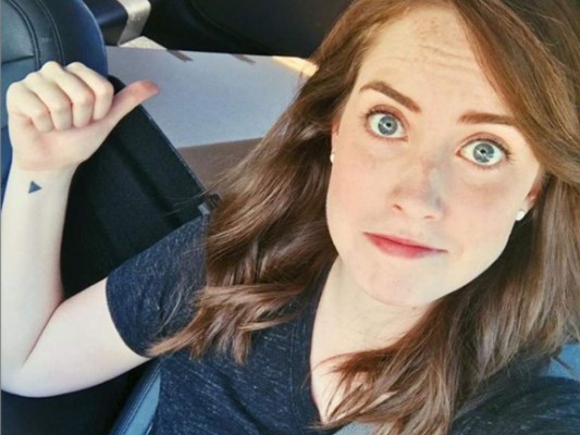 Así es Laina Morris, la protagonista del meme 'novia psicópata'