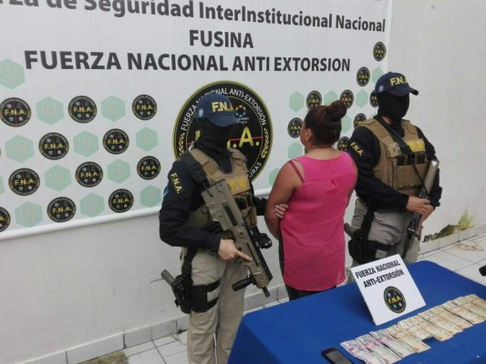 Capturan a jovencita por el delito de extorsión en la capital de Honduras